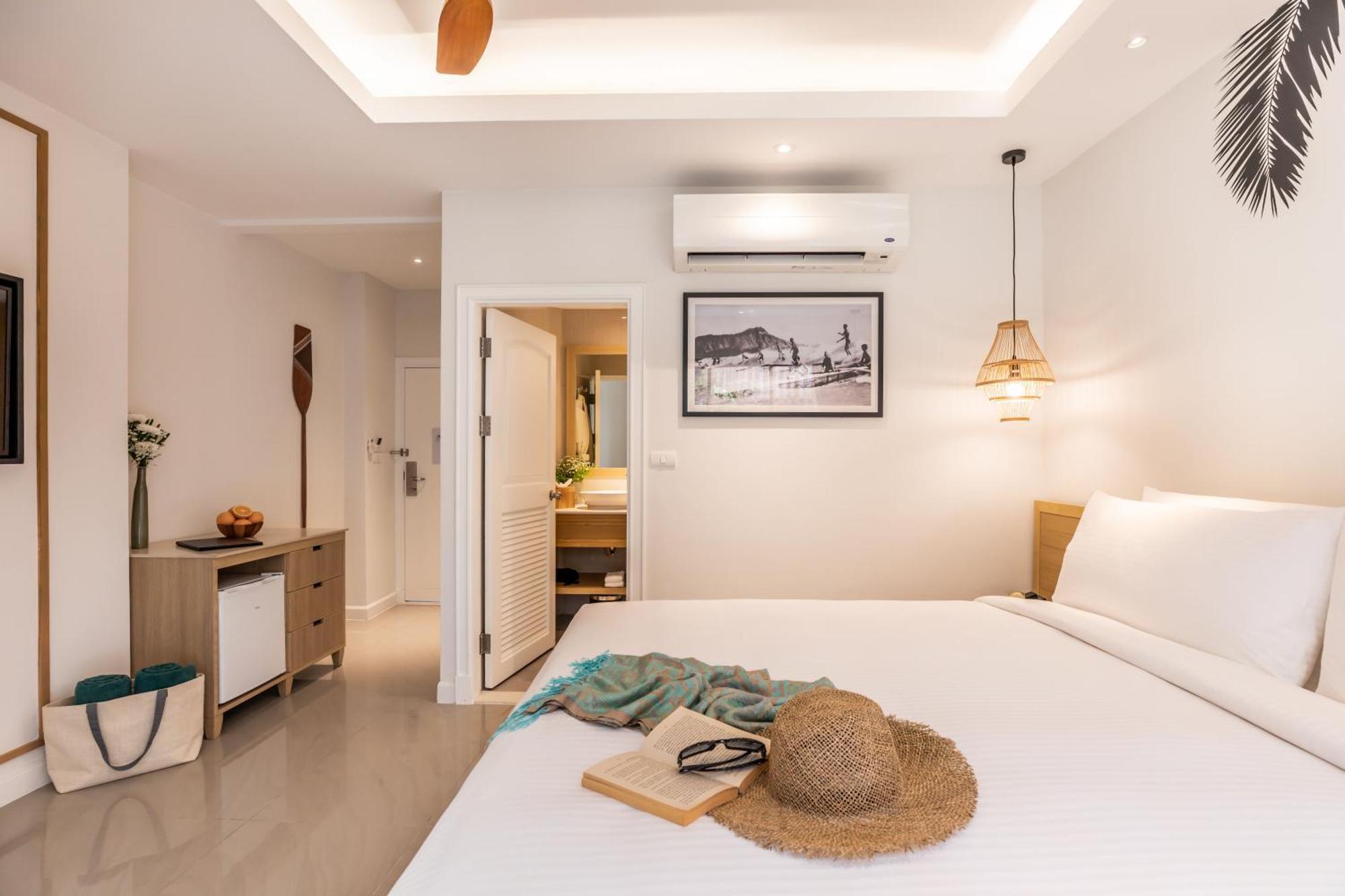 Outrigger Surin Beach Resort - Sha Extra Plus Cameră foto Deluxe Room